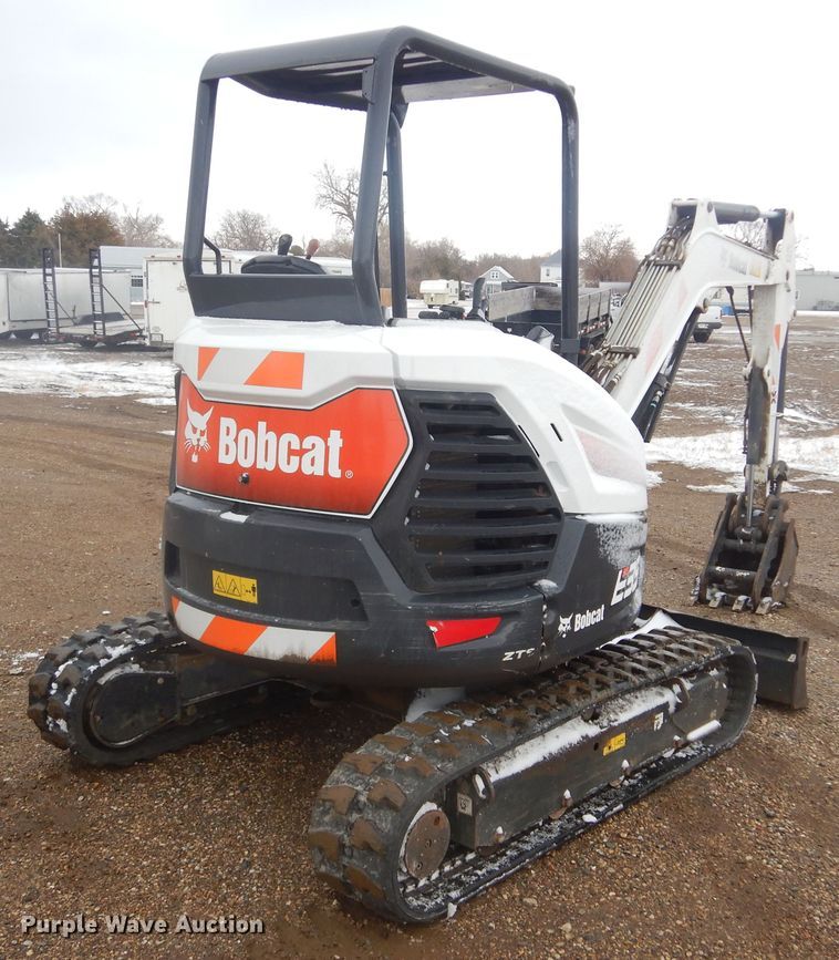 image for item MX9979 2017 Bobcat E35i  mini excavator