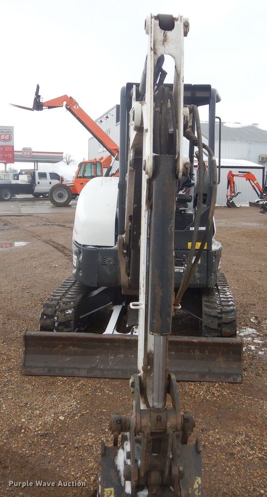 image for item MX9979 2017 Bobcat E35i  mini excavator