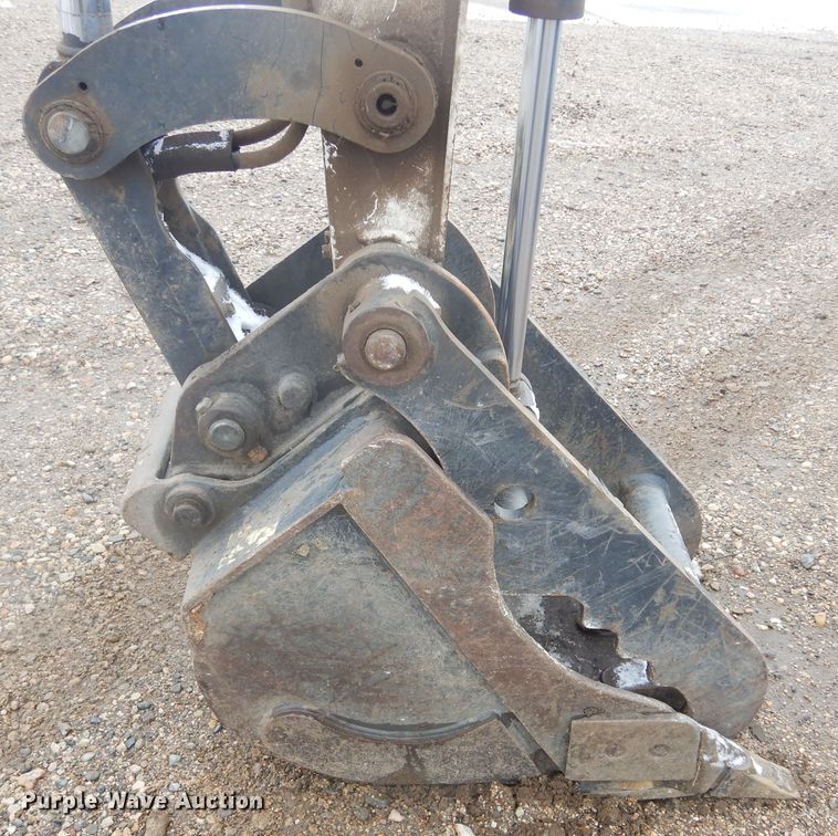 image for item MX9979 2017 Bobcat E35i  mini excavator