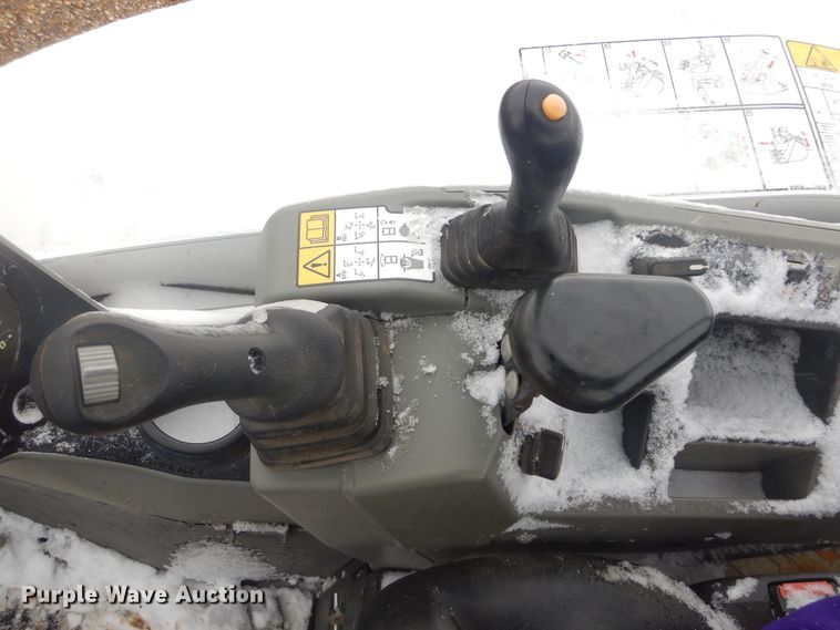 image for item MX9979 2017 Bobcat E35i  mini excavator