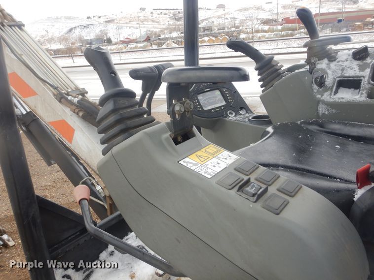 image for item MX9979 2017 Bobcat E35i  mini excavator