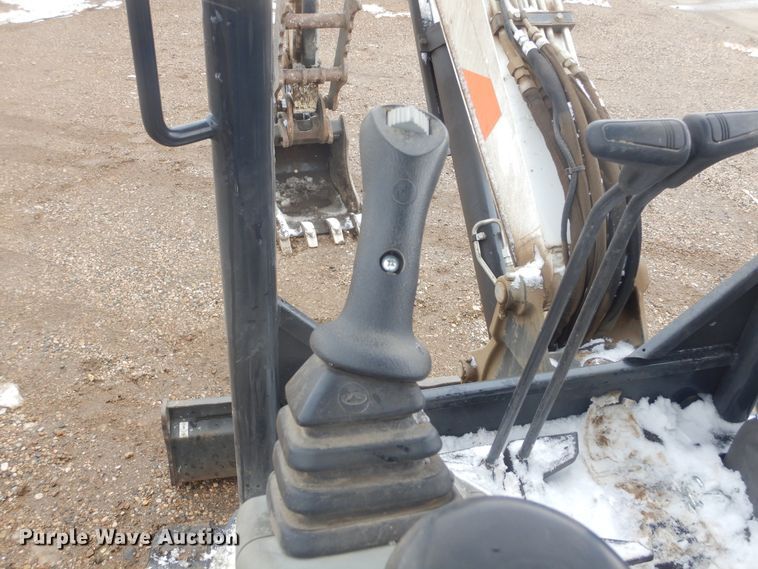 image for item MX9979 2017 Bobcat E35i  mini excavator