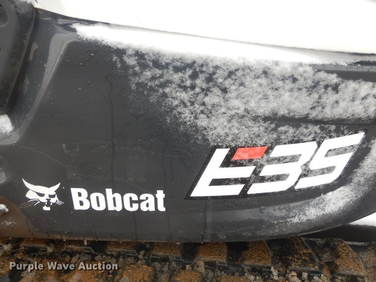 image for item MX9979 2017 Bobcat E35i  mini excavator