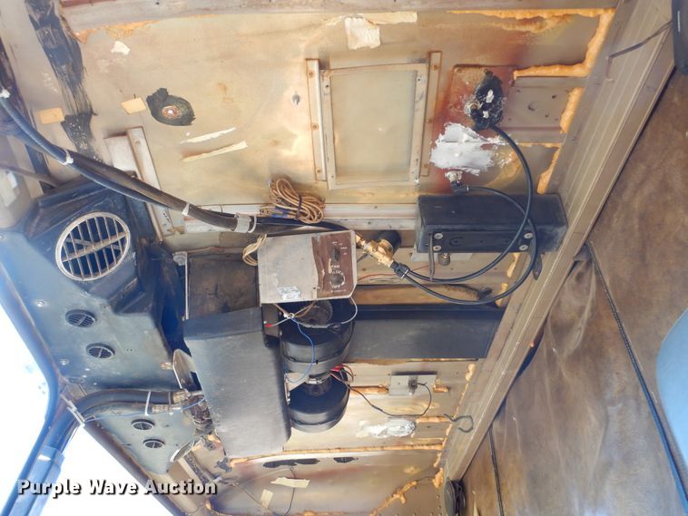 image for item MX9980 1973 Freightliner  semi truck