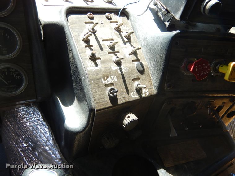 image for item MX9980 1973 Freightliner  semi truck