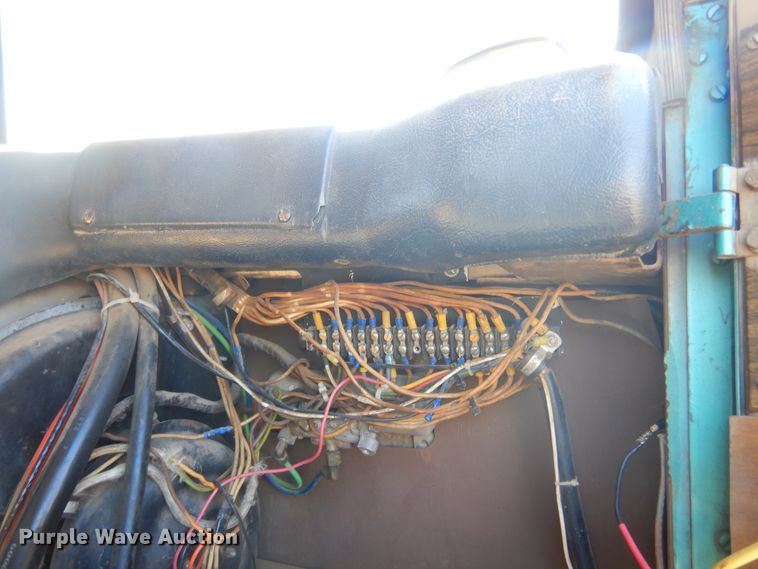 image for item MX9980 1973 Freightliner  semi truck