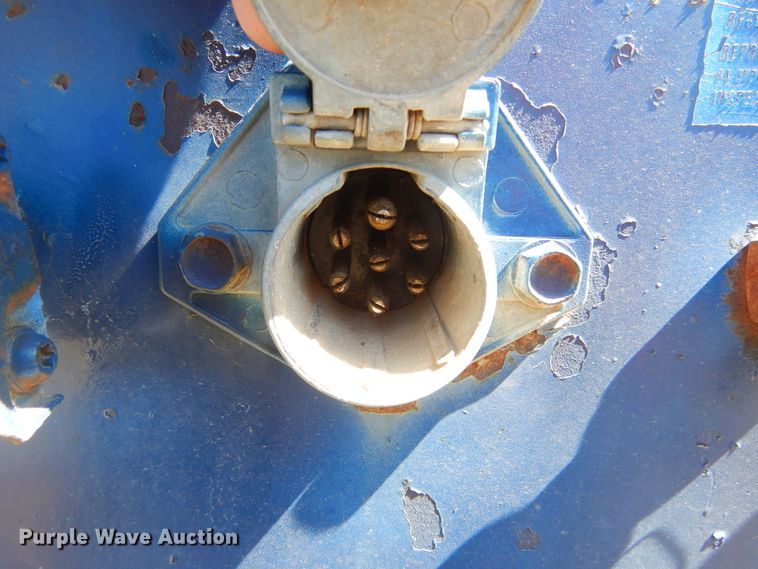 image for item MX9981 1997 Utility  flatbed trailer