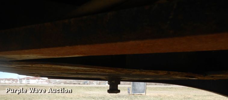 image for item MX9981 1997 Utility  flatbed trailer