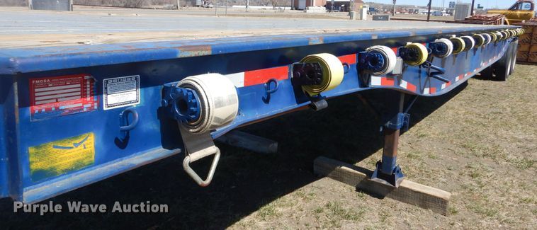 image for item MX9981 1997 Utility  flatbed trailer