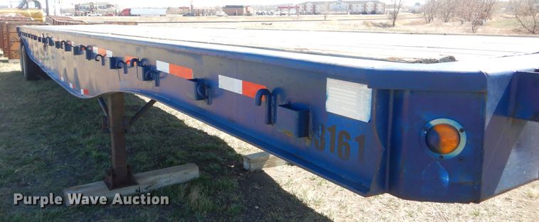 image for item MX9981 1997 Utility  flatbed trailer