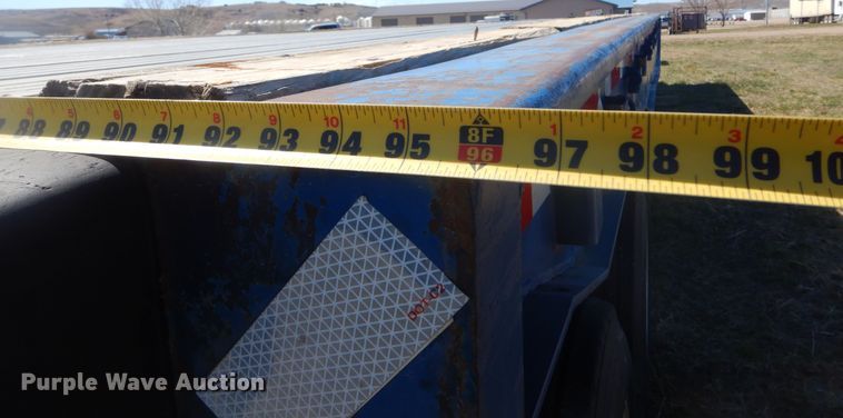 image for item MX9981 1997 Utility  flatbed trailer