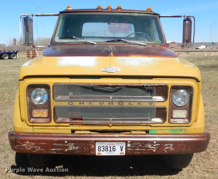 image for item MX9983 Chevrolet C50  truck cab and chassis