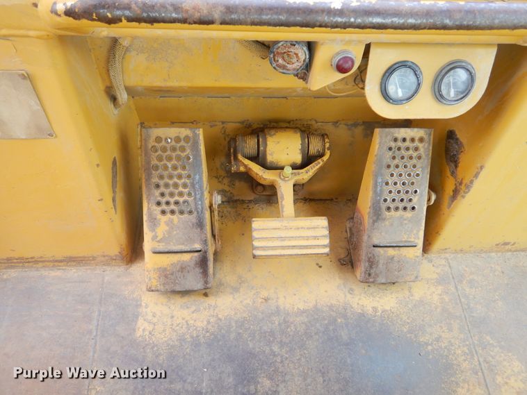 image for item MX9988 1990 Caterpillar 973 LGP  track loader