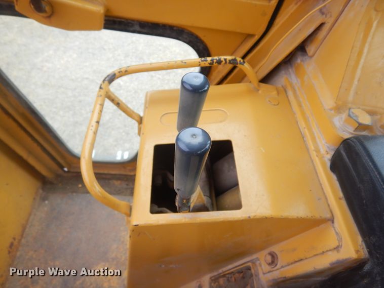 image for item MX9988 1990 Caterpillar 973 LGP  track loader