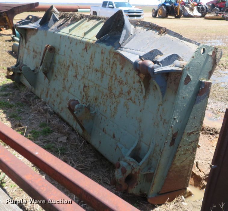 image for item ZA0041 Caterpillar D8K dozer blade