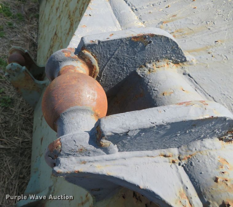 image for item ZA0041 Caterpillar D8K dozer blade