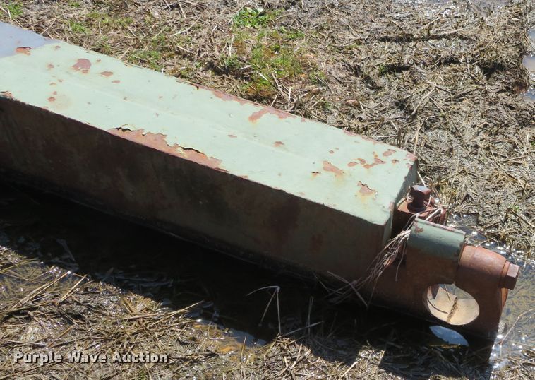 image for item ZA0041 Caterpillar D8K dozer blade