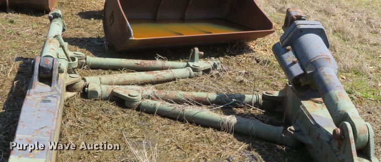 image for item ZA0041 Caterpillar D8K dozer blade