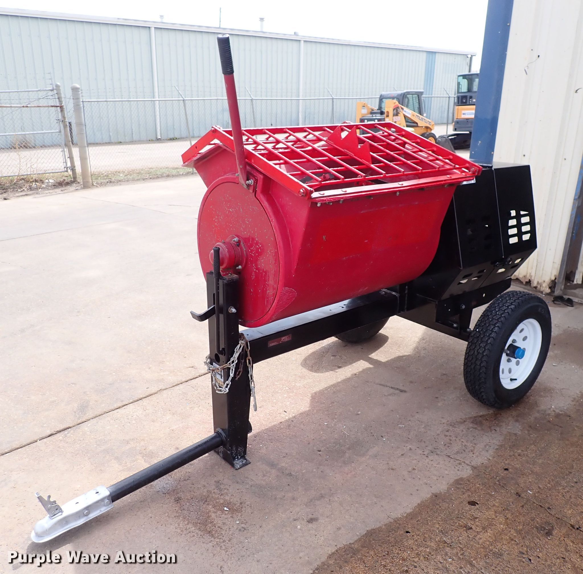 2015 Toro mortar mixer in Wichita, KS Item HR9819 sold Purple Wave