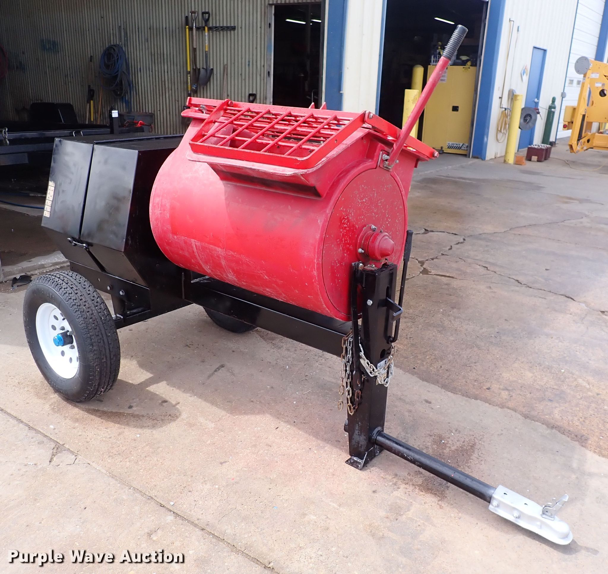 2015 Toro mortar mixer in Wichita, KS Item HR9819 sold Purple Wave