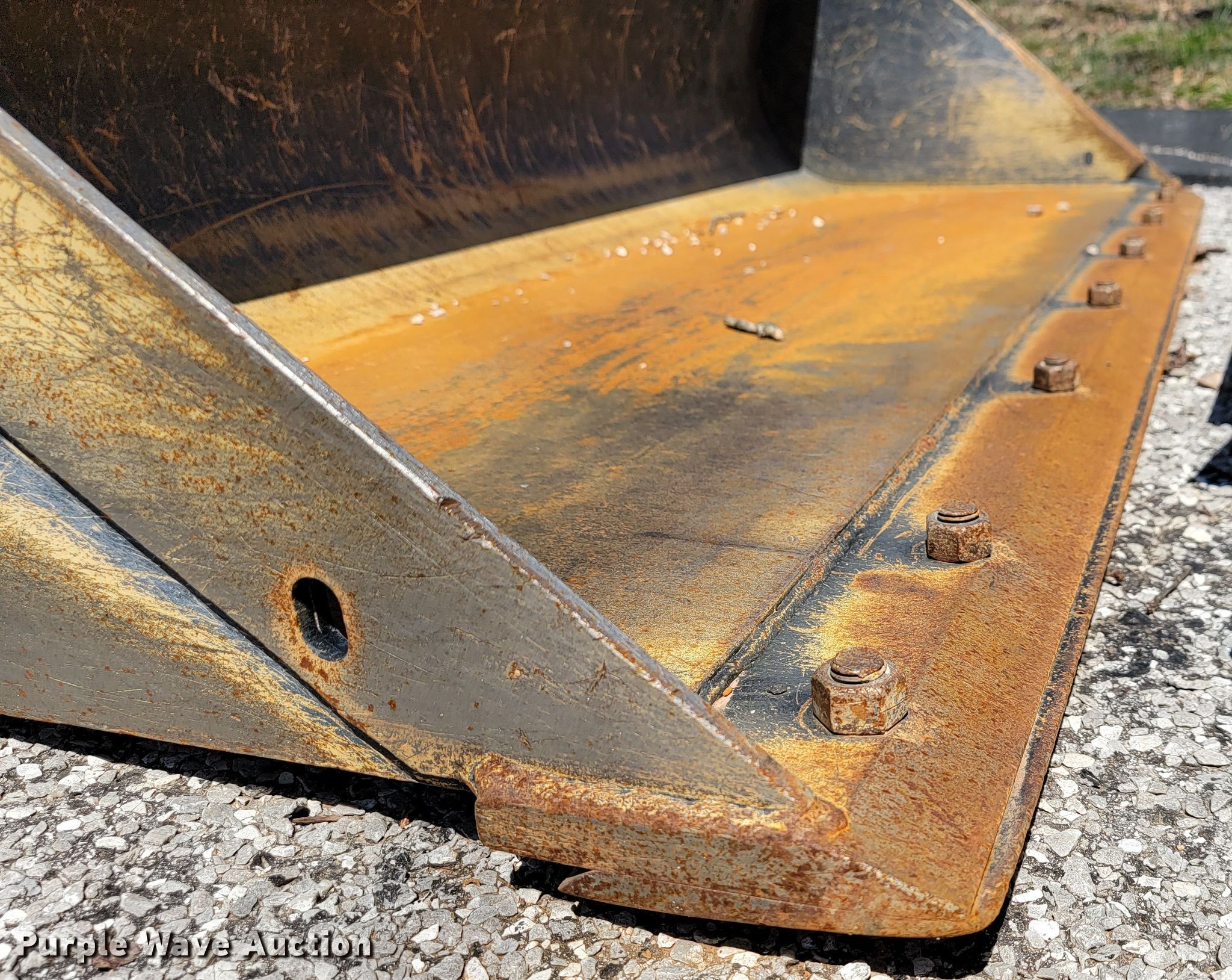 John Deere C78 74" W skid steer bucket in Joplin, MO Item JF9020 sold