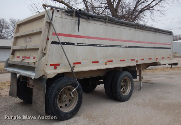image for item DK4350 2005 Travis  end dump trailer