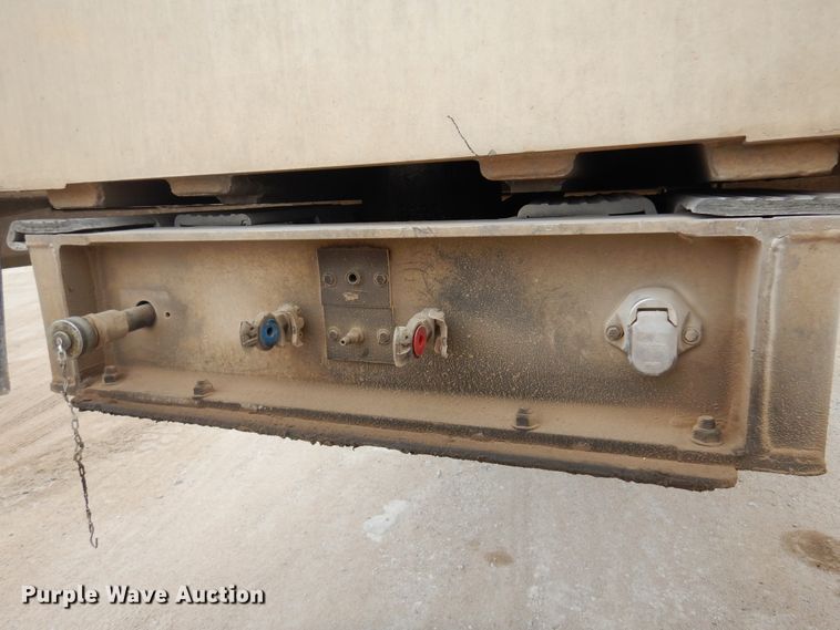 image for item DK4350 2005 Travis  end dump trailer