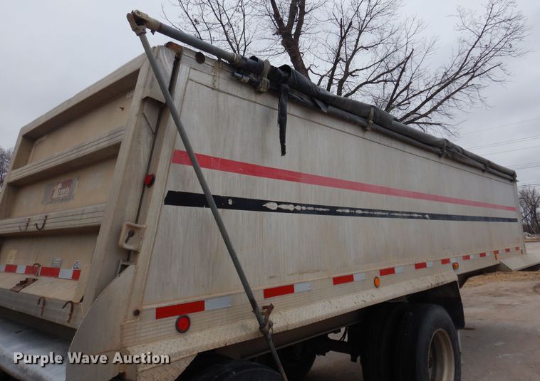 image for item DK4350 2005 Travis  end dump trailer