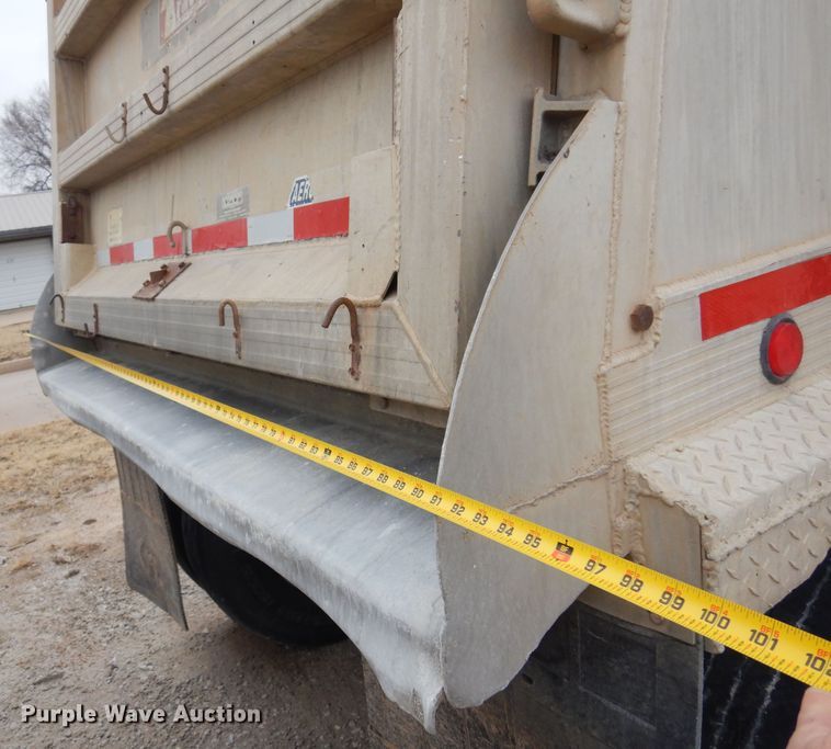 image for item DK4350 2005 Travis  end dump trailer