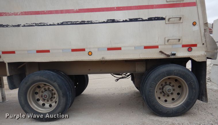 image for item DK4350 2005 Travis  end dump trailer