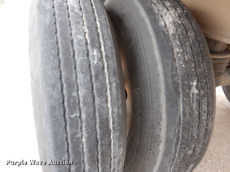 image for item DK4350 2005 Travis  end dump trailer