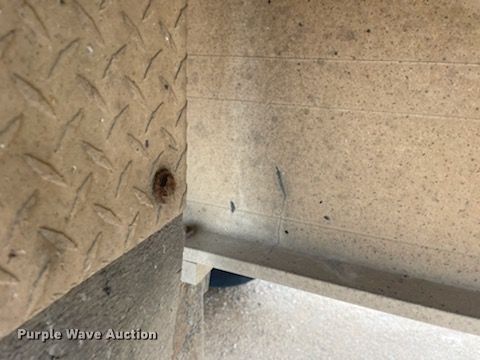 image for item DK4350 2005 Travis  end dump trailer