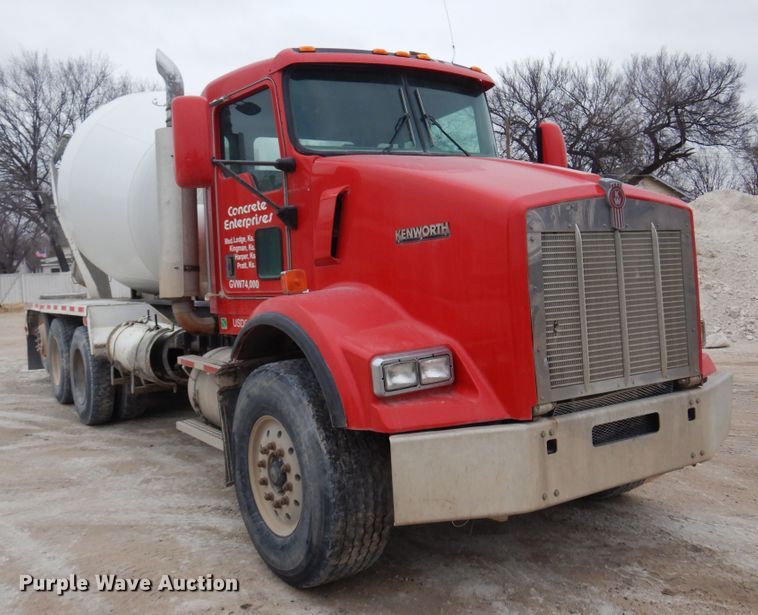 image for item DK4351 2001 Kenworth T800  ready mix truck