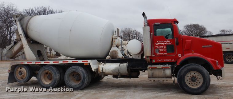 image for item DK4351 2001 Kenworth T800  ready mix truck