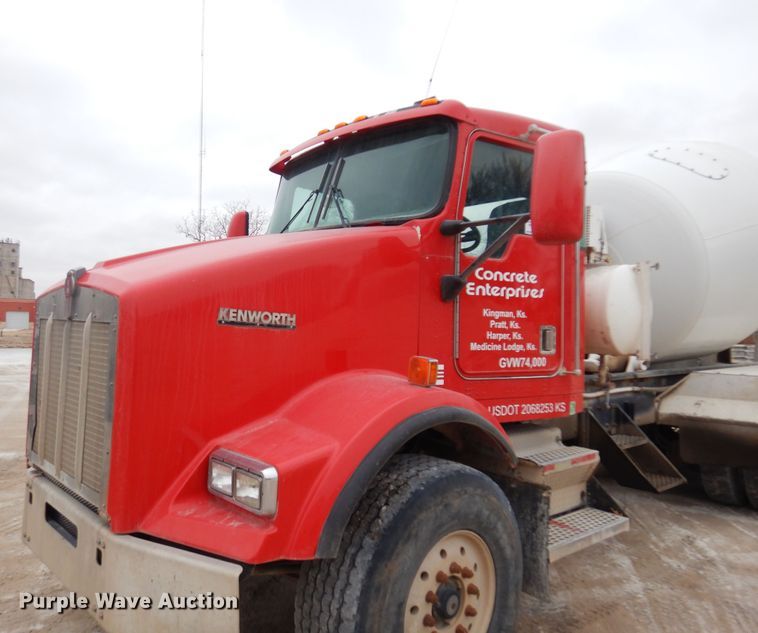 image for item DK4351 2001 Kenworth T800  ready mix truck