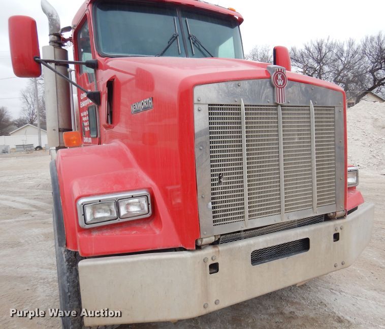 image for item DK4351 2001 Kenworth T800  ready mix truck