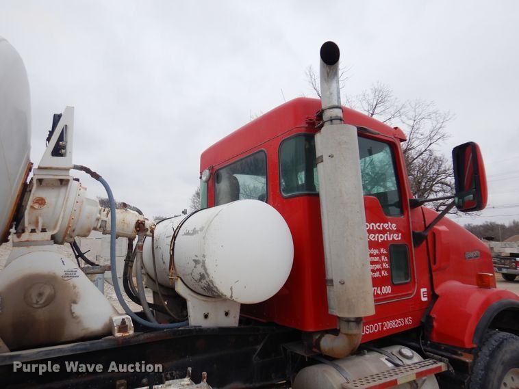 image for item DK4351 2001 Kenworth T800  ready mix truck