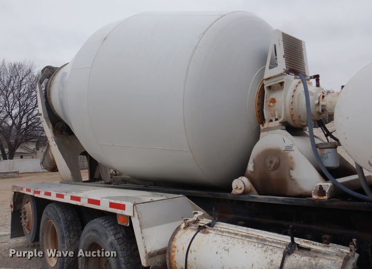 image for item DK4351 2001 Kenworth T800  ready mix truck