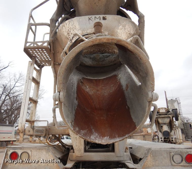 image for item DK4351 2001 Kenworth T800  ready mix truck