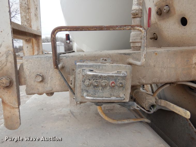 image for item DK4351 2001 Kenworth T800  ready mix truck