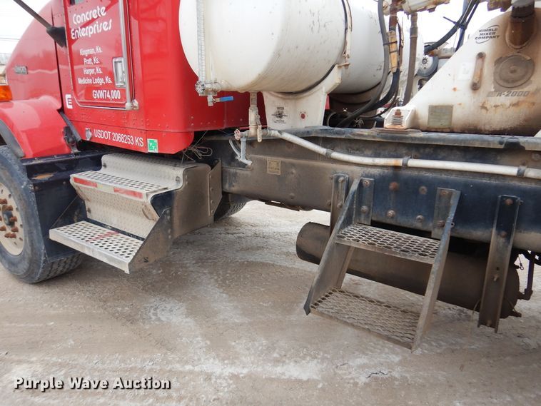 image for item DK4351 2001 Kenworth T800  ready mix truck