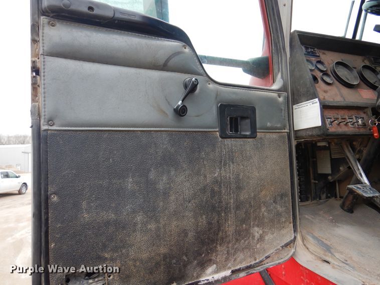 image for item DK4351 2001 Kenworth T800  ready mix truck