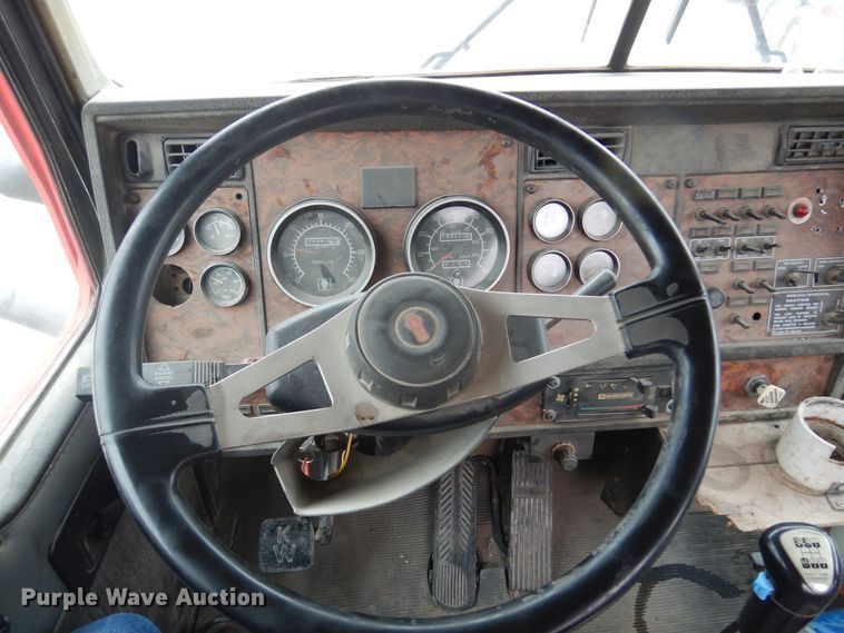 image for item DK4351 2001 Kenworth T800  ready mix truck