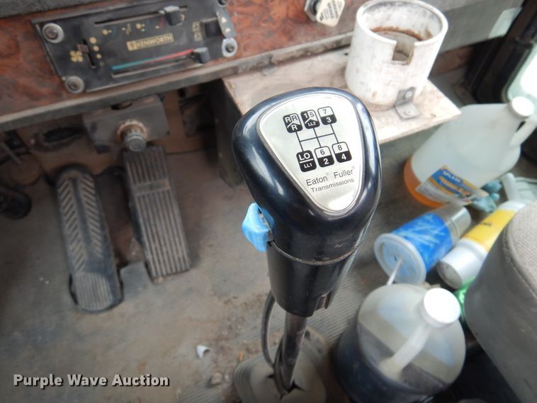 image for item DK4351 2001 Kenworth T800  ready mix truck