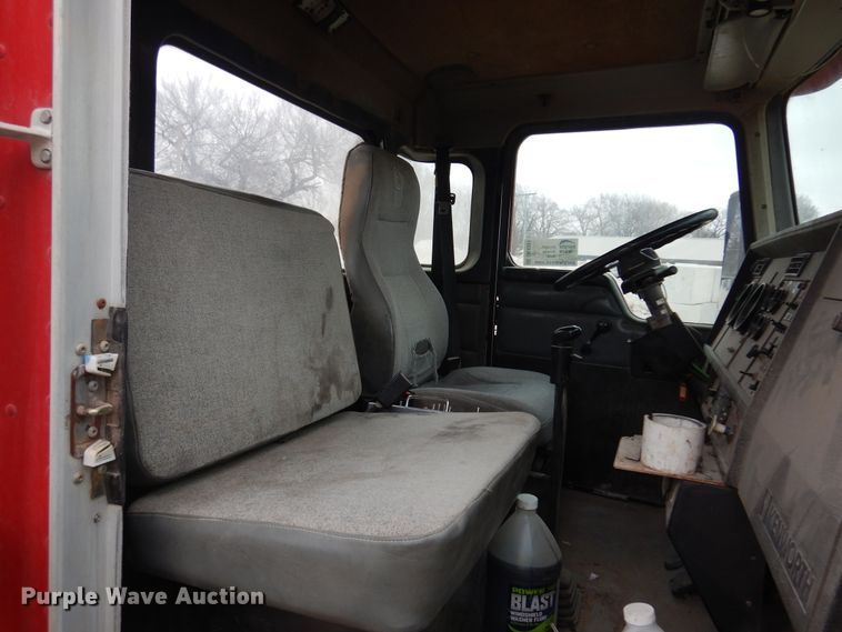 image for item DK4351 2001 Kenworth T800  ready mix truck