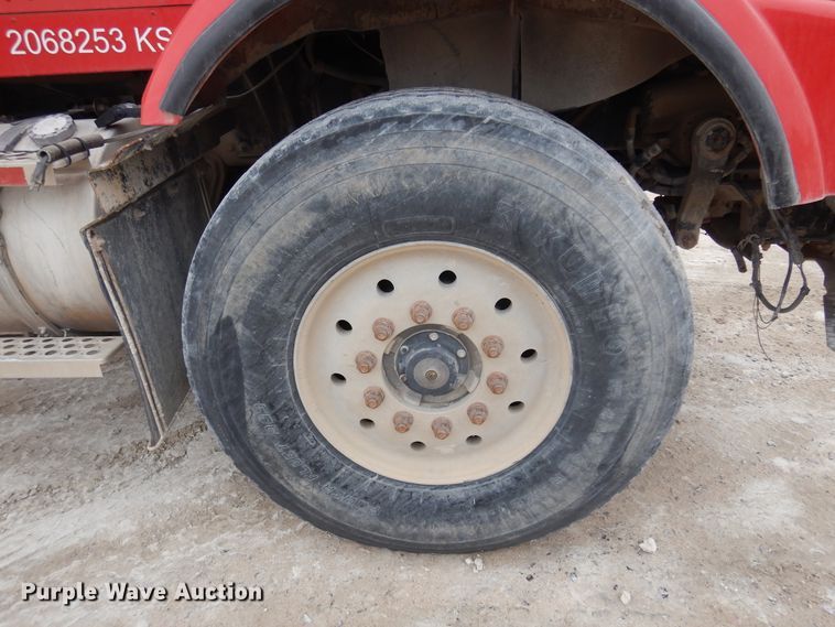 image for item DK4351 2001 Kenworth T800  ready mix truck