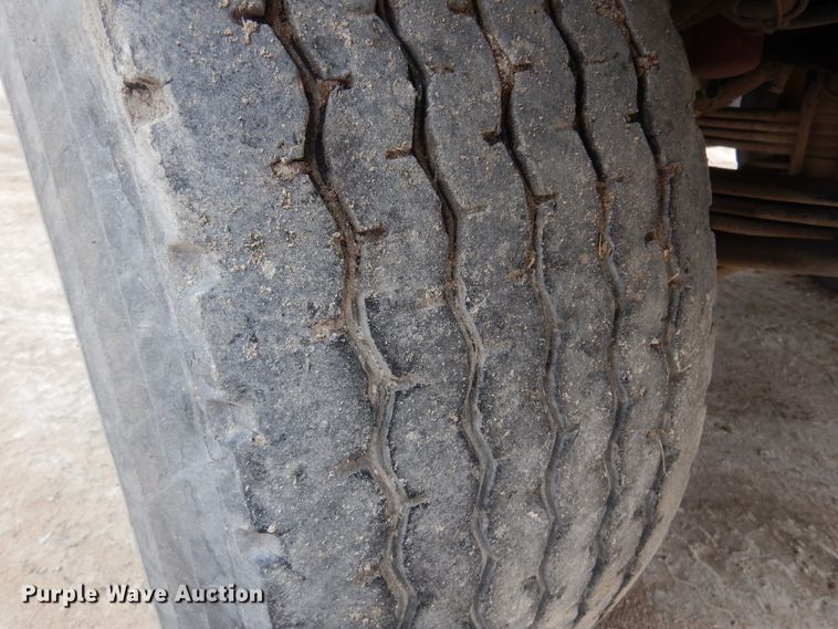 image for item DK4351 2001 Kenworth T800  ready mix truck