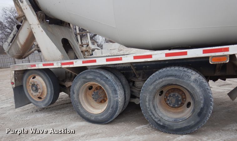 image for item DK4351 2001 Kenworth T800  ready mix truck