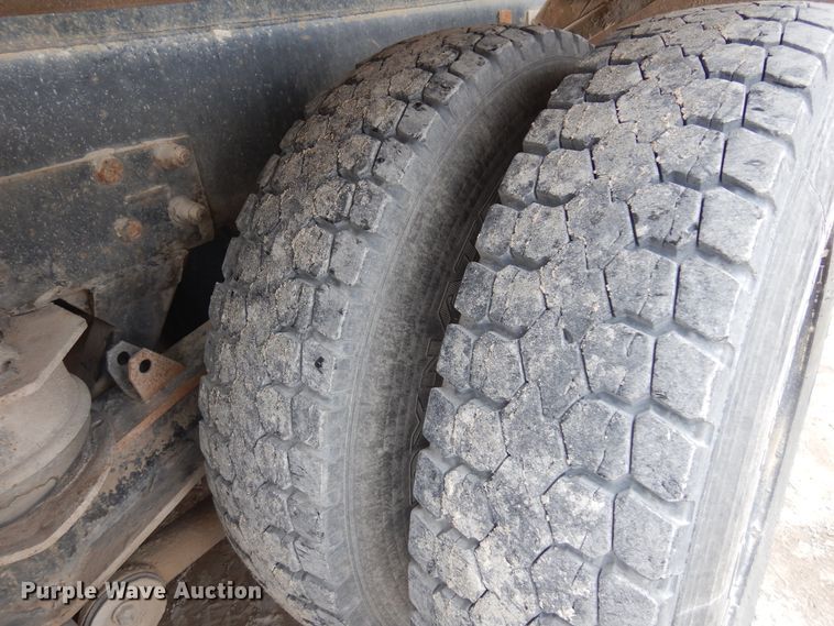 image for item DK4351 2001 Kenworth T800  ready mix truck