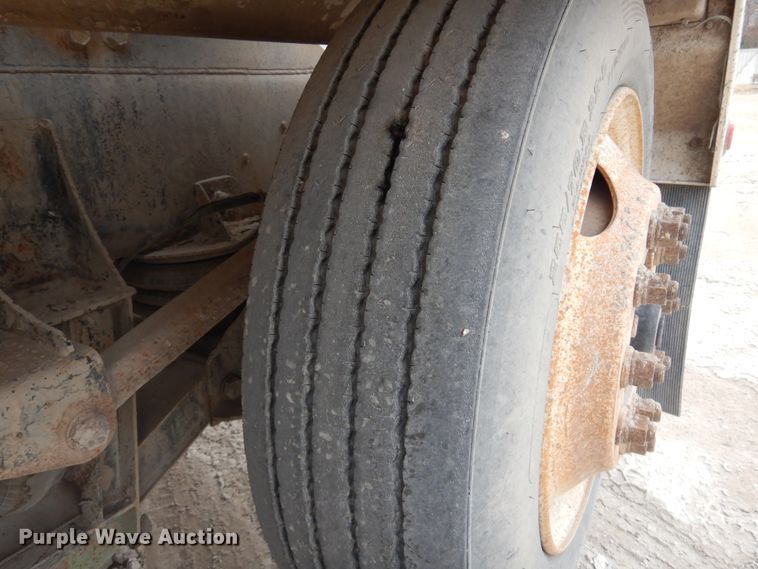 image for item DK4351 2001 Kenworth T800  ready mix truck